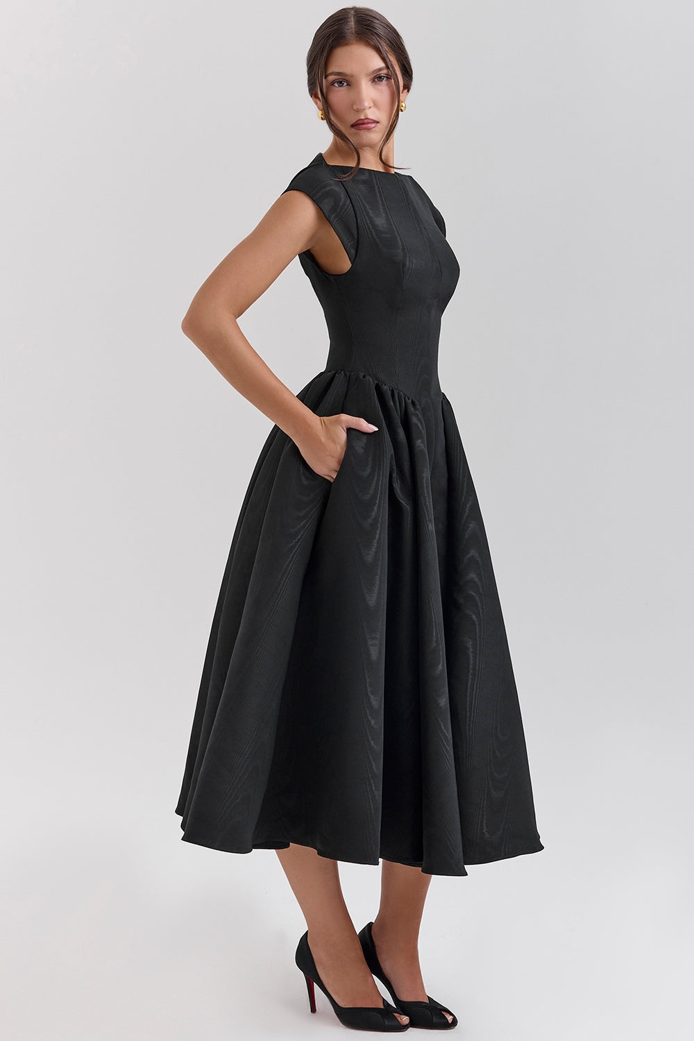 Backless Flowy Dress-dresses > backless dress-Laventaire-Laventaire