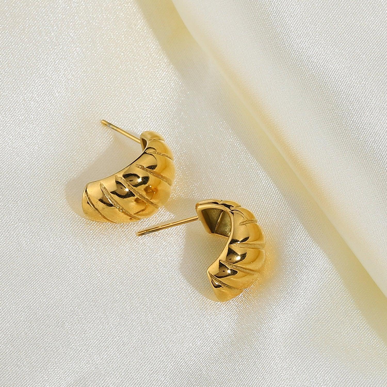 Casual Chunky Huggie Earrings-accessories > earrings > huggie earrings-Laventaire-Laventaire