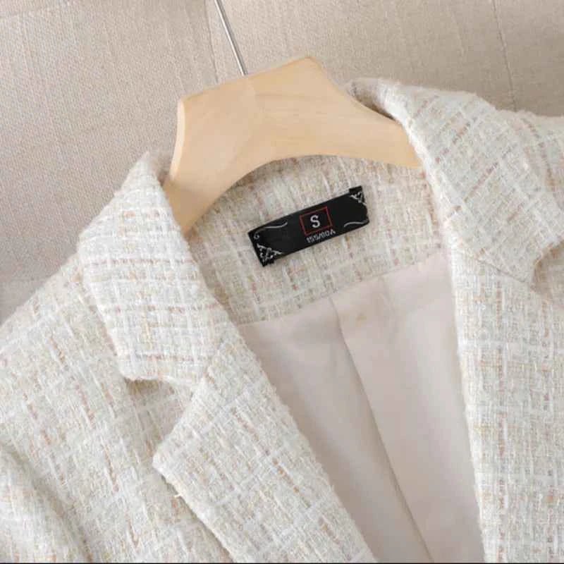 Casual Fit Tailored Blazer-blazers > tailored blazers-Laventaire-Laventaire
