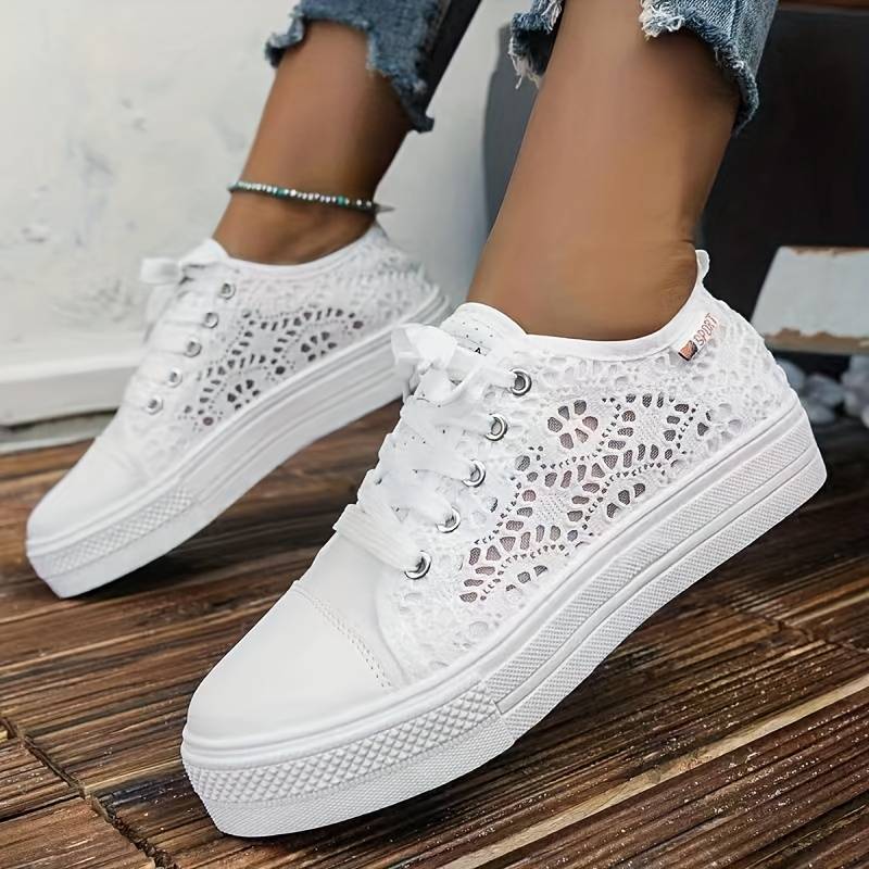 Casual Lace Sneakers-footwear > sneakers-Laventaire-Laventaire