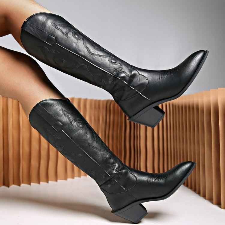 Classic Cowboy Boots-footwear > boots > cowboy boots-Laventaire-Laventaire
