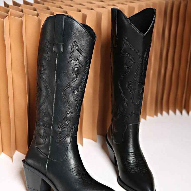 Classic Cowboy Boots-footwear > boots > cowboy boots-Laventaire-Laventaire