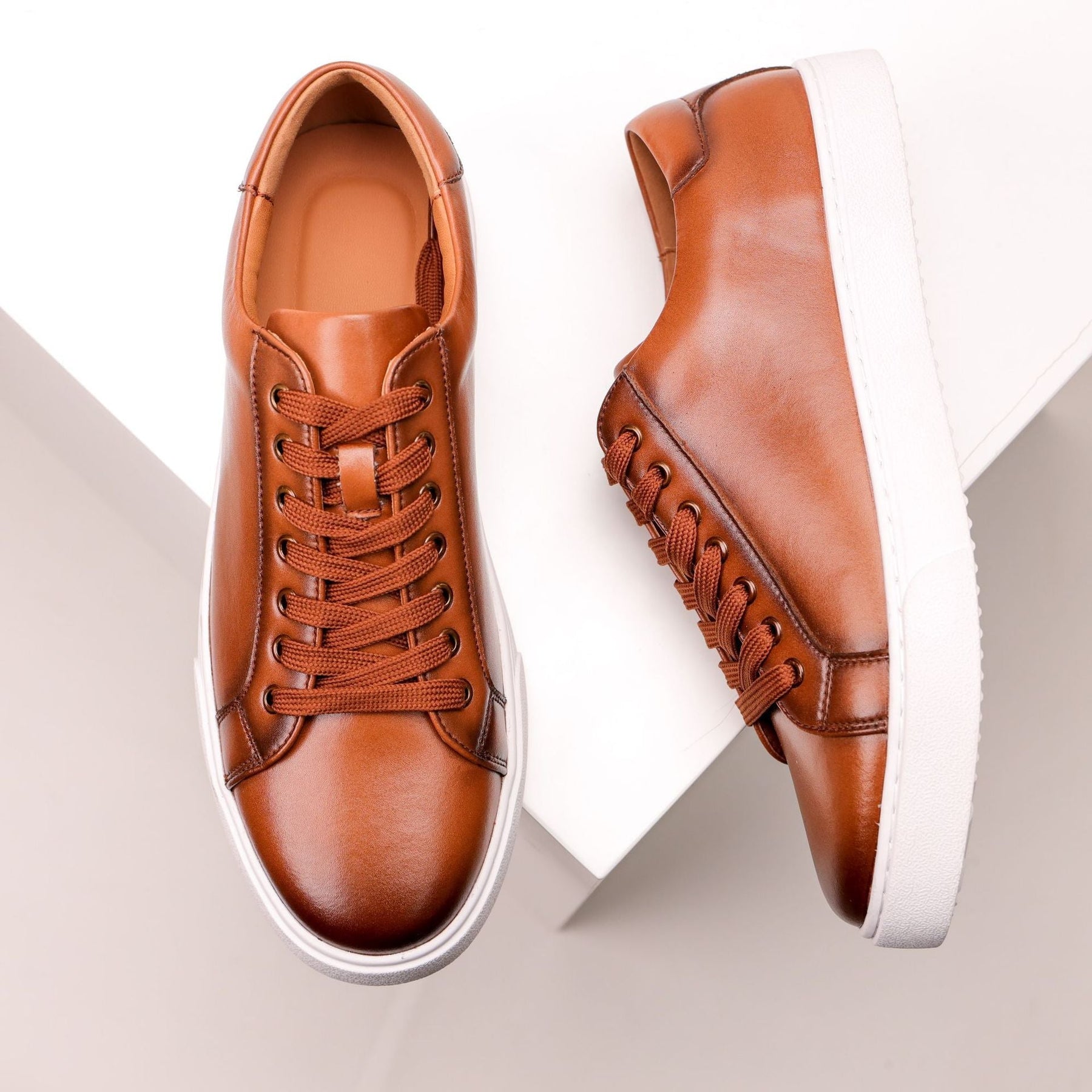 Classic Low Top Sneakers-footwear > sneakers > low top sneakers-Laventaire-Laventaire