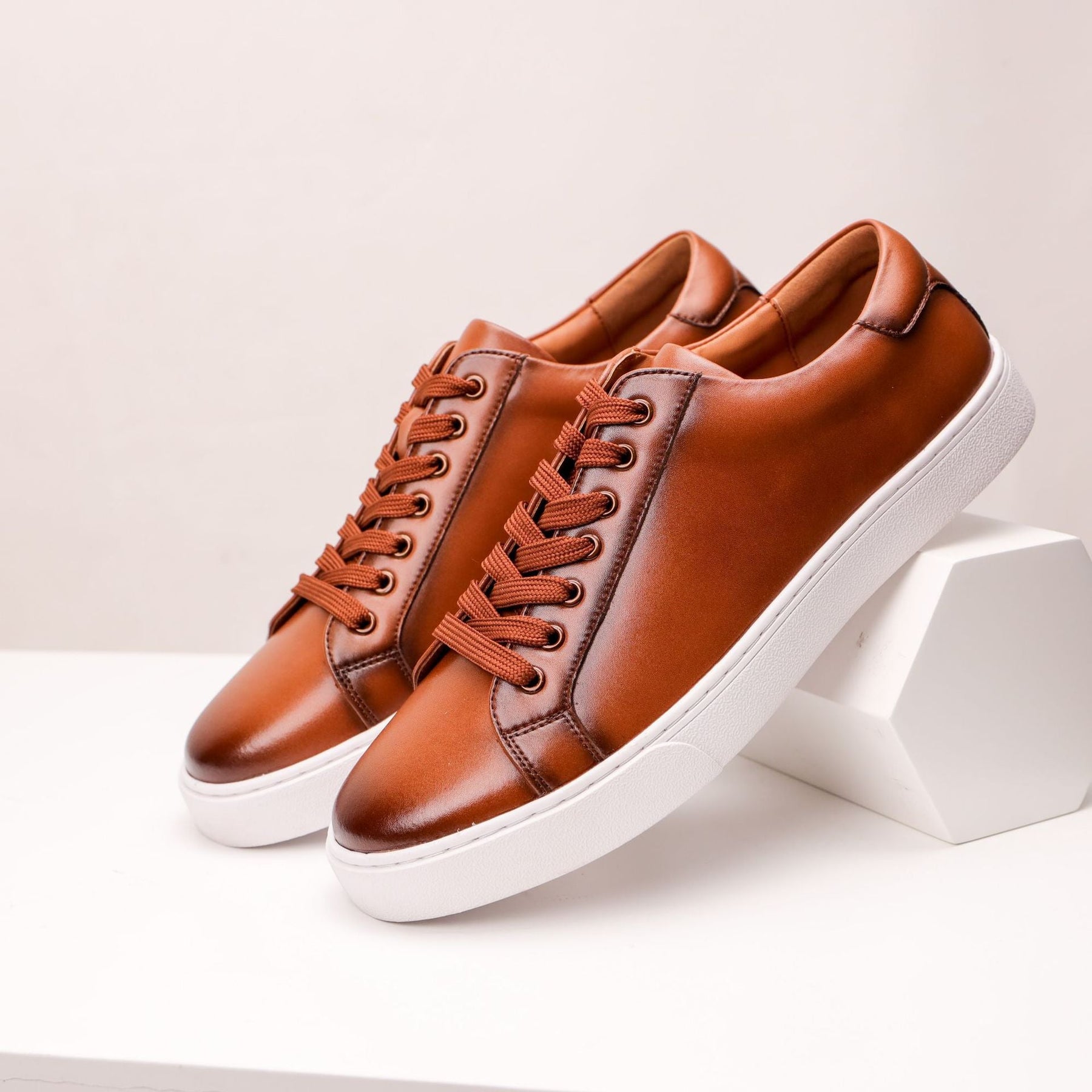 Classic Low Top Sneakers-footwear > sneakers > low top sneakers-Laventaire-Laventaire