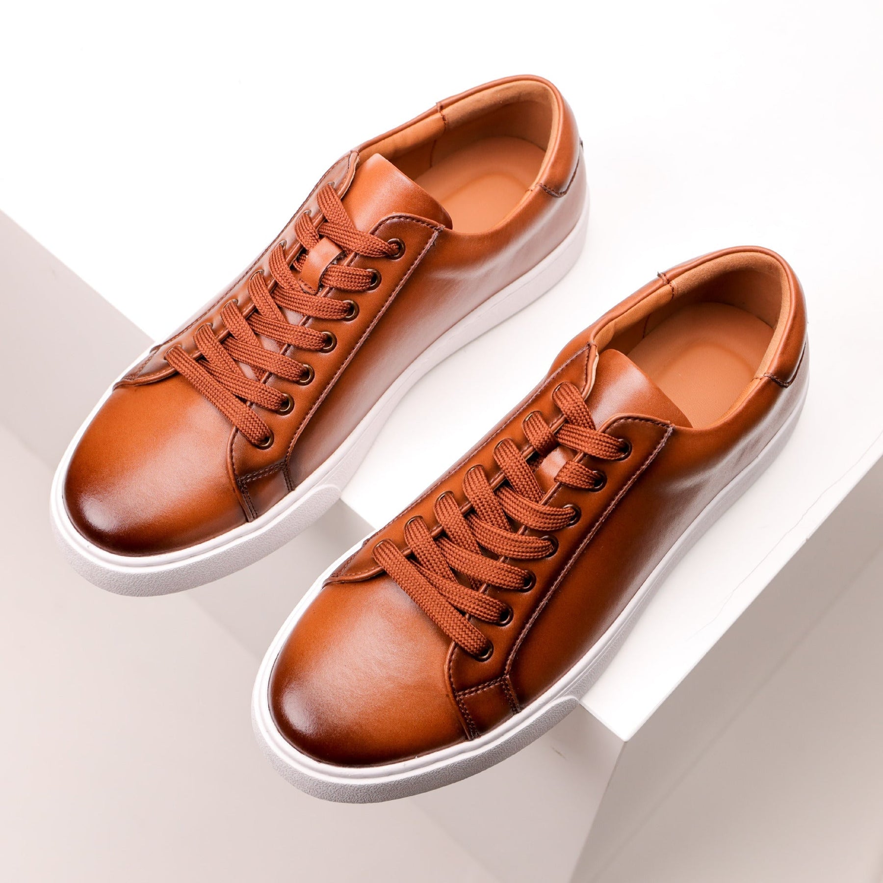 Classic Low Top Sneakers-footwear > sneakers > low top sneakers-Laventaire-Laventaire