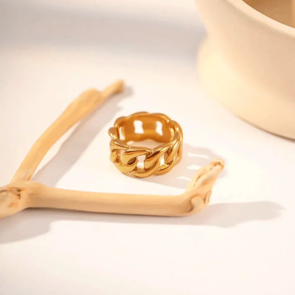 Elegant Classic Statement Ring-jewelry > rings > statement rings-Laventaire-Laventaire