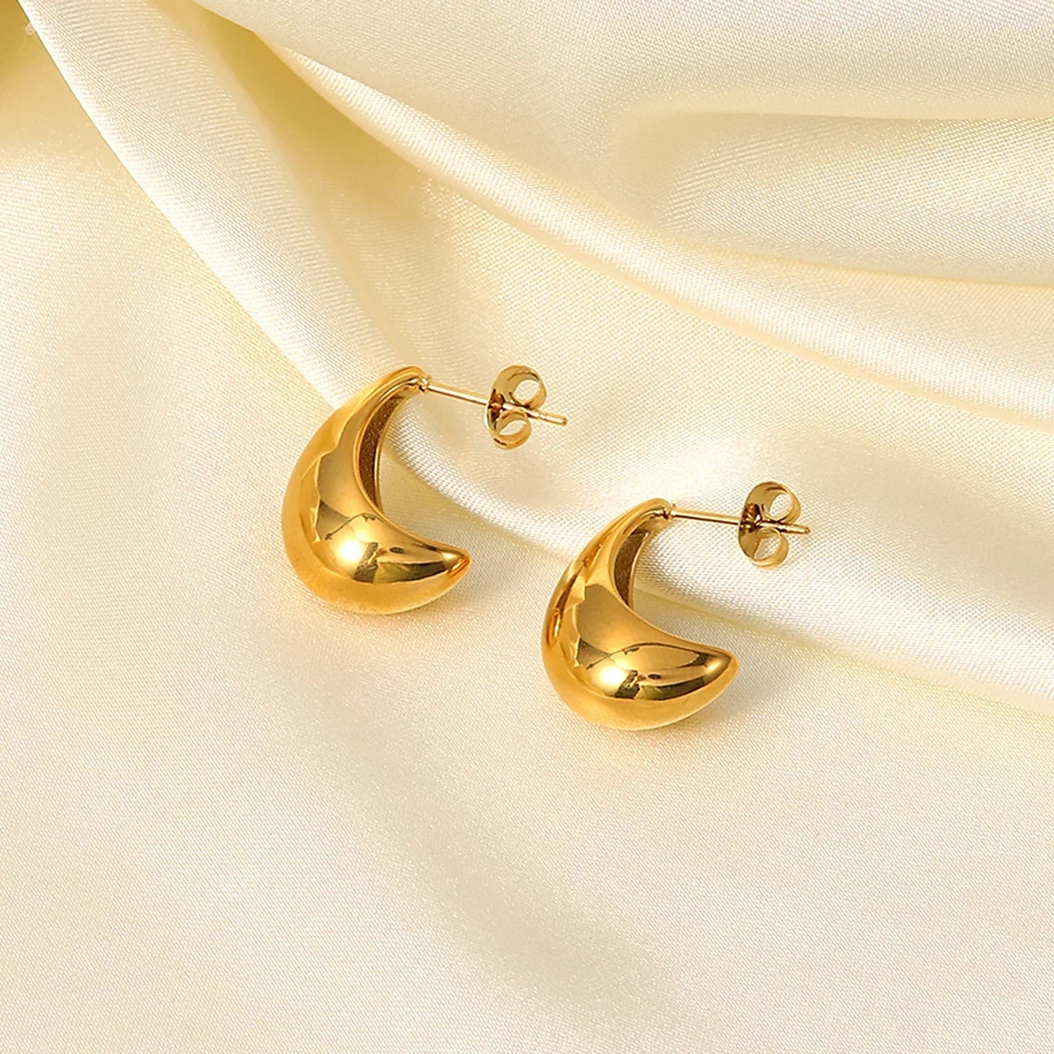 Elegant Dangle Earrings-accessories > earrings > dangle earrings-Laventaire-Laventaire