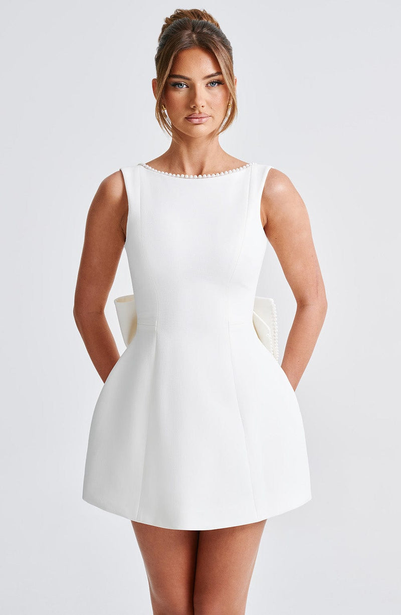 Elegant Mini Bridal Dress-dresses > bridal dress > mini bridal dress-Laventaire-Laventaire