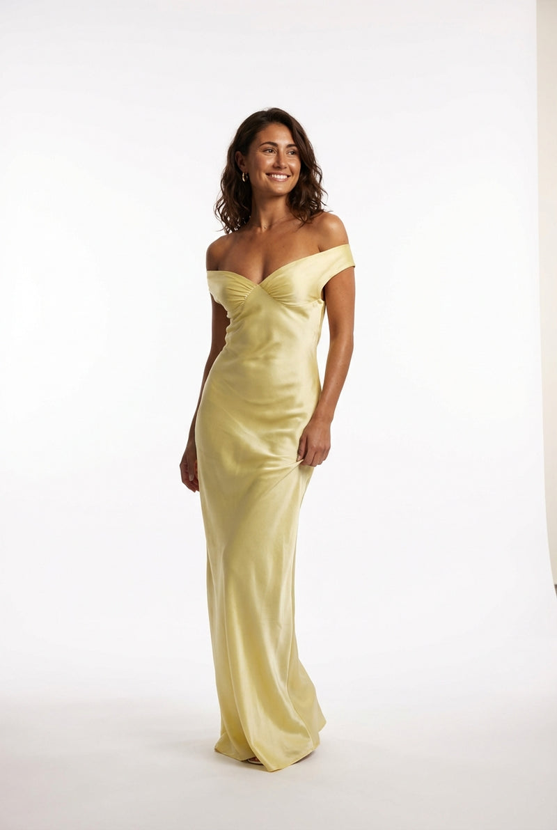 Elegant Off-Shoulder Maxi Dress-dresses > maxi dress-Laventaire-Cream-XS-Laventaire