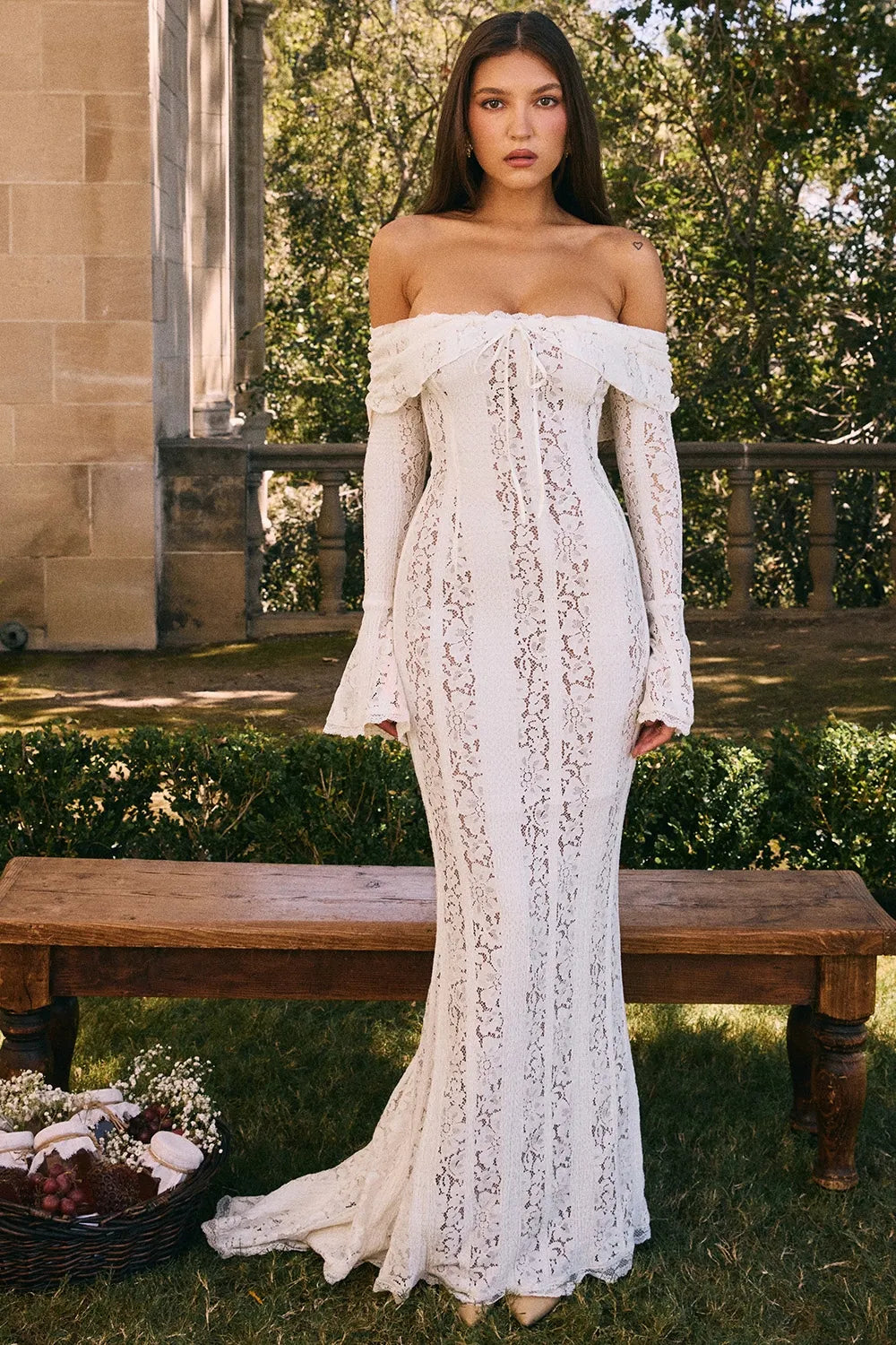 Floral Lace Evening Gown-dresses > evening gown-Laventaire-Laventaire