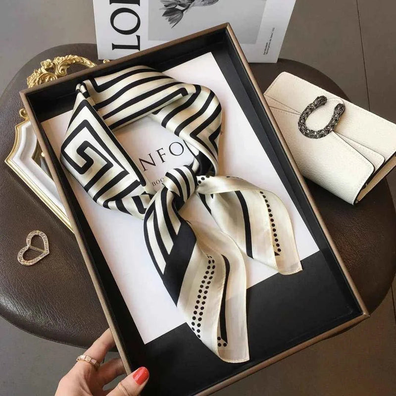 Geometric Pattern Square Scarf-accessories > scarves > square scarf-Laventaire-Laventaire