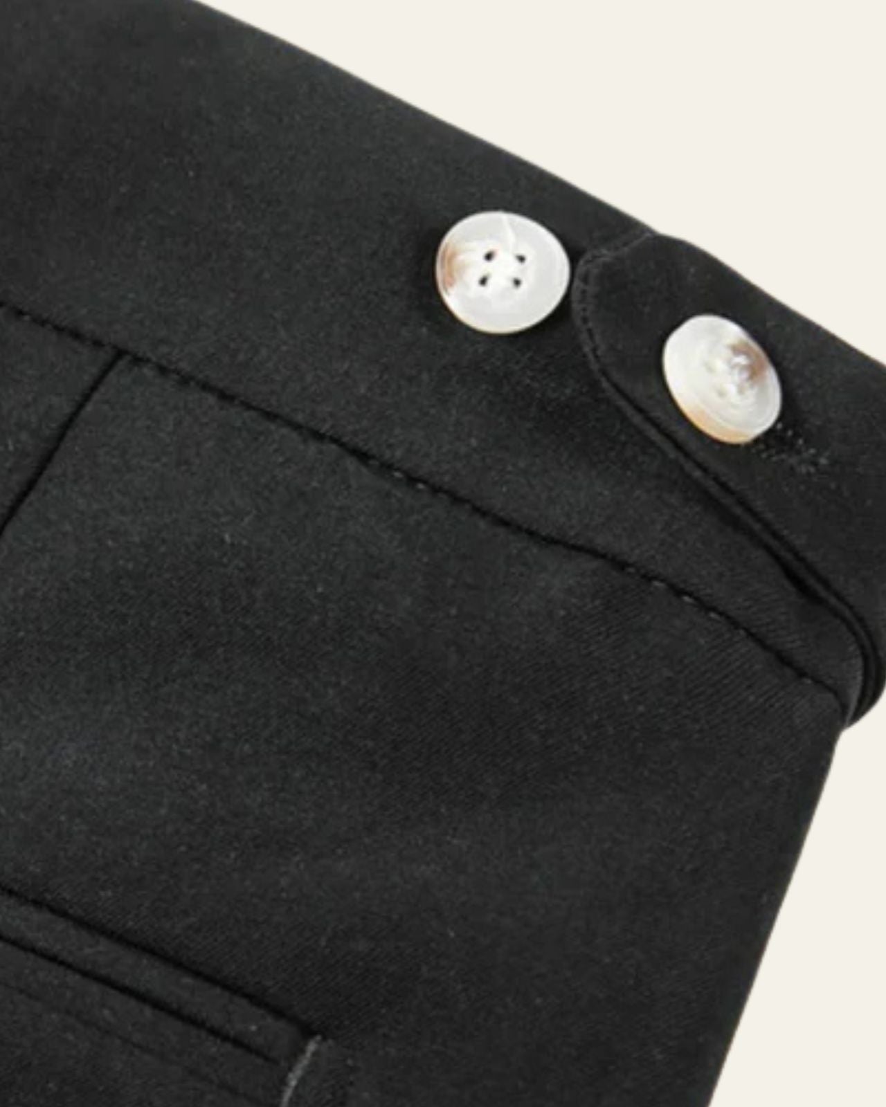 Modern Relaxed Fit Shorts-shorts > casual shorts-Laventaire-Laventaire