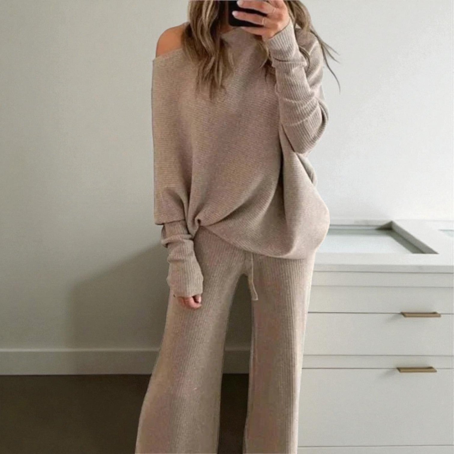 Oversized Fit Lounge Set-loungewear > lounge set-Laventaire-Laventaire