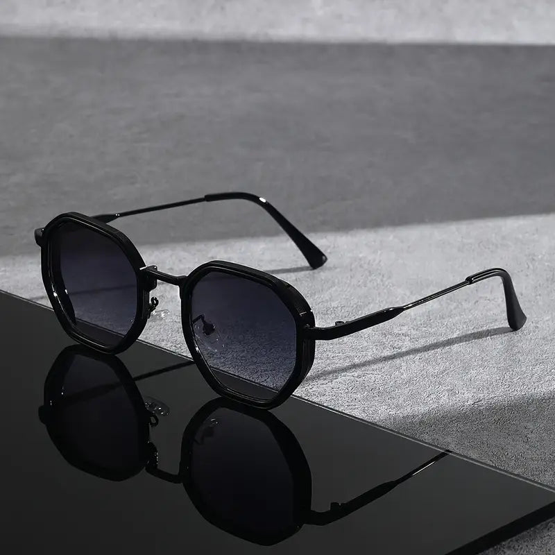 Polygonal Tinted Sunglasses-accessories > eyewear > glasses-Laventaire-Black-One size-Laventaire