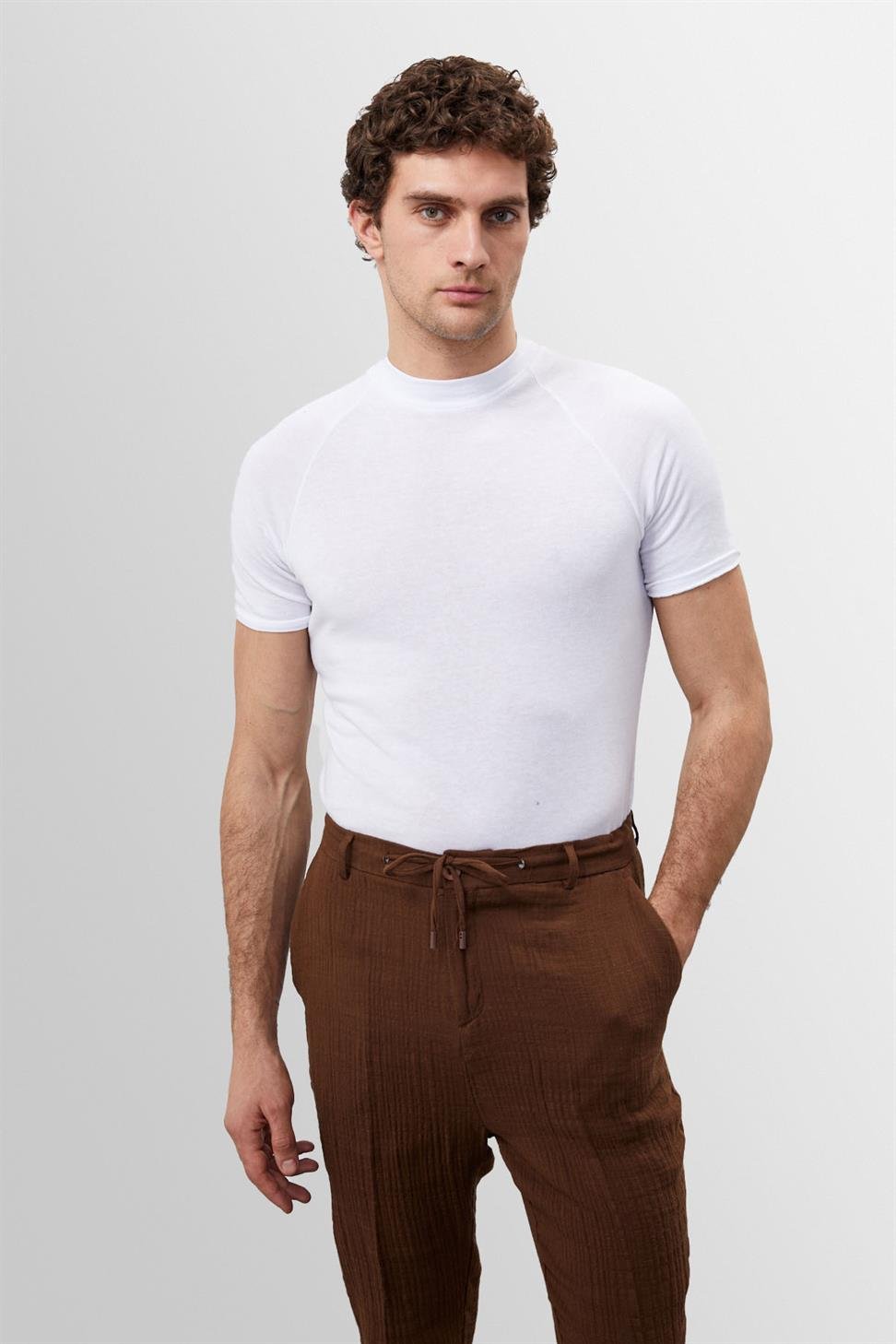 Slim Fit Short Sleeve Tee-t-shirts > short sleeve t-shirts-Laventaire-Laventaire