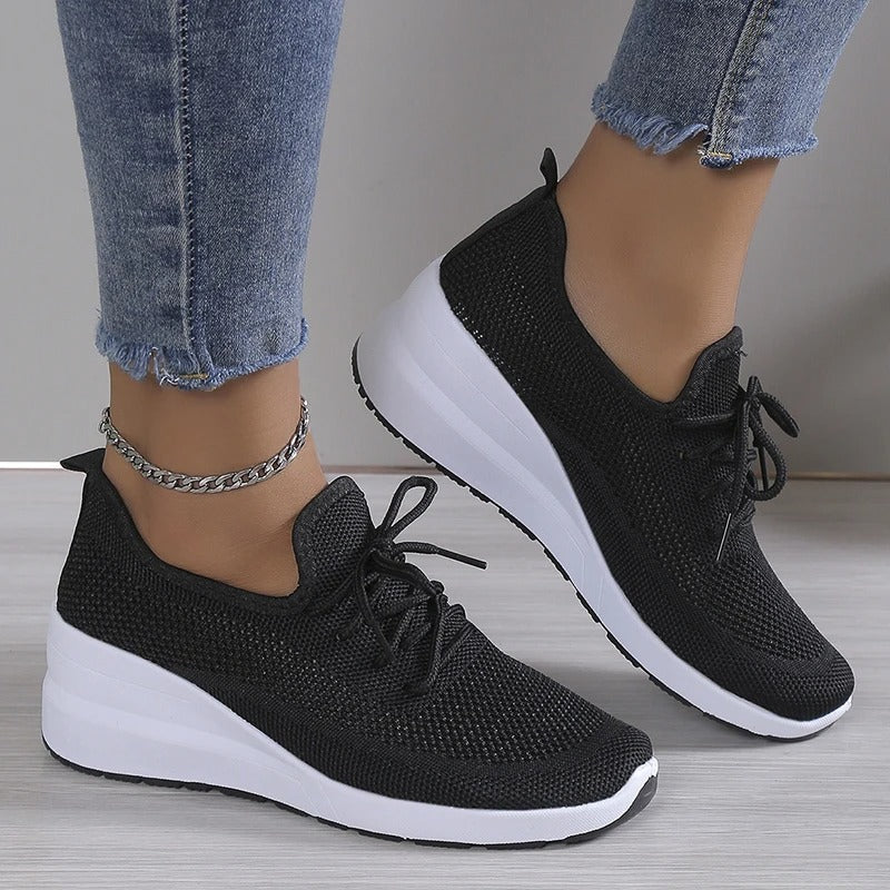 Supportive Walking Sneakers-footwear > sneakers-Laventaire-Black-35-Laventaire