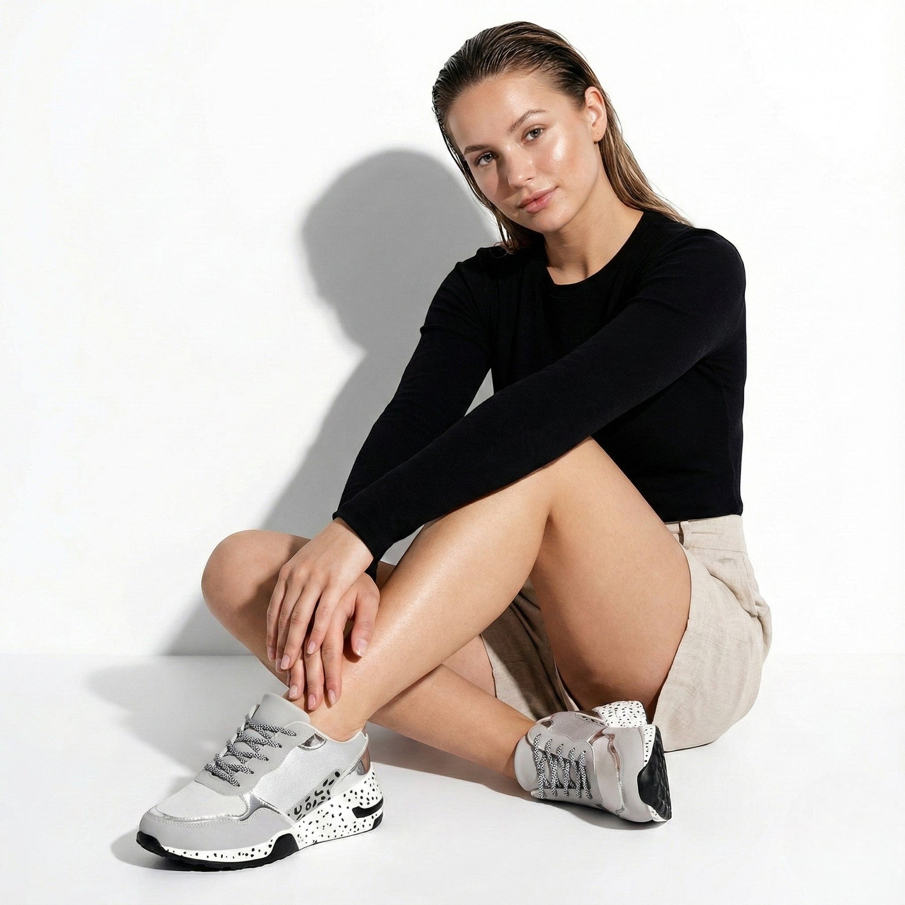 Walking Lace-Up Sneakers-footwear > sneakers > walking sneakers-Laventaire-Laventaire